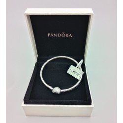 Pandora Moments Sparkling Heart Pavé Clasp Snake Chain Bracelet